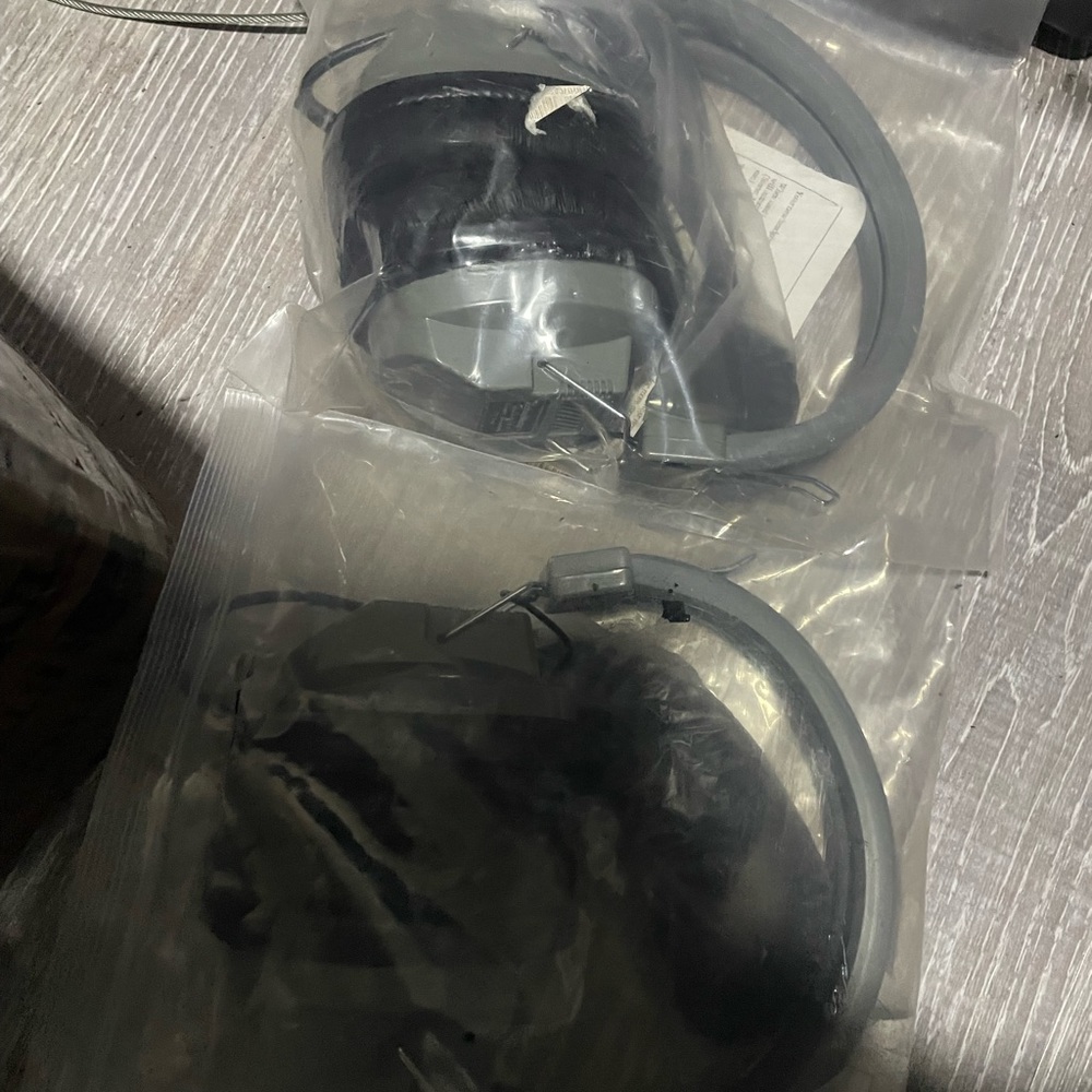 schoolmate headphones 2 pc new in original pack